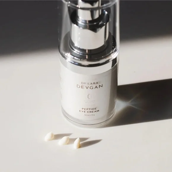 DR. LARA DEVGAN- Peptide Eye Cream - Picture 8 of 13